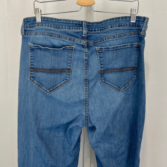 NYDJ High Rise Five Pocket Straight Jeans Zip Fly Medium Wash Blue Size 18W Plus - Picture 7 of 10